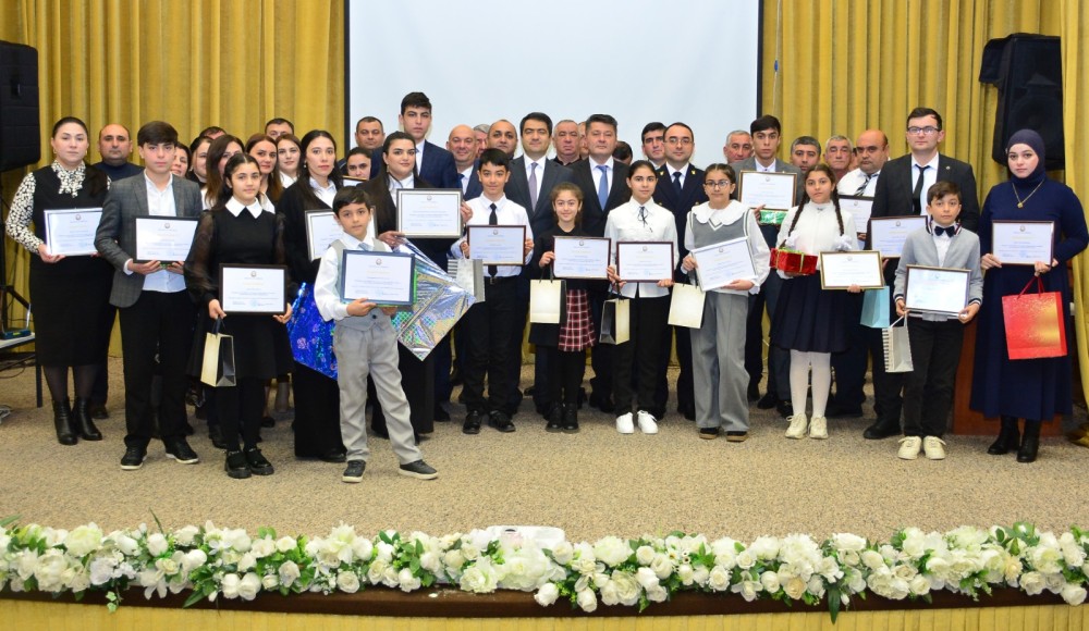 Ağstafada “Konstitusiya və Suverenlik ili: nəticələr və nailiyyətlər” mövzusunda ümumrayon tədbiri keçirilib